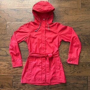 Columbia Women's Size M Red Pardon My Trench Omni-Shield Vented Rain Jacket